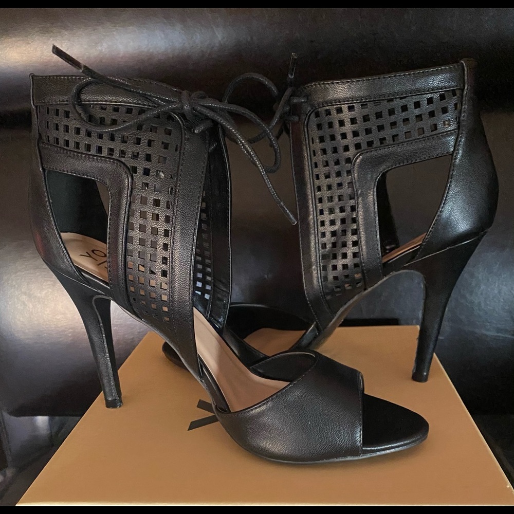 New‼️ Black tie-up ladies high heels